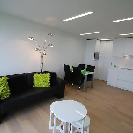 Apartment Royal 8 *